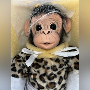 Cindy Sales Baby Chimp Doll “Little Ubu” Ashton Drake Galleries 2011 In Box NEW